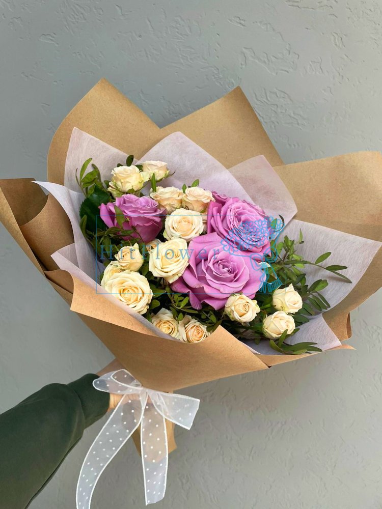 Букет цветов Прекрасное начало Букет цветов из: Розы и Хризантемы